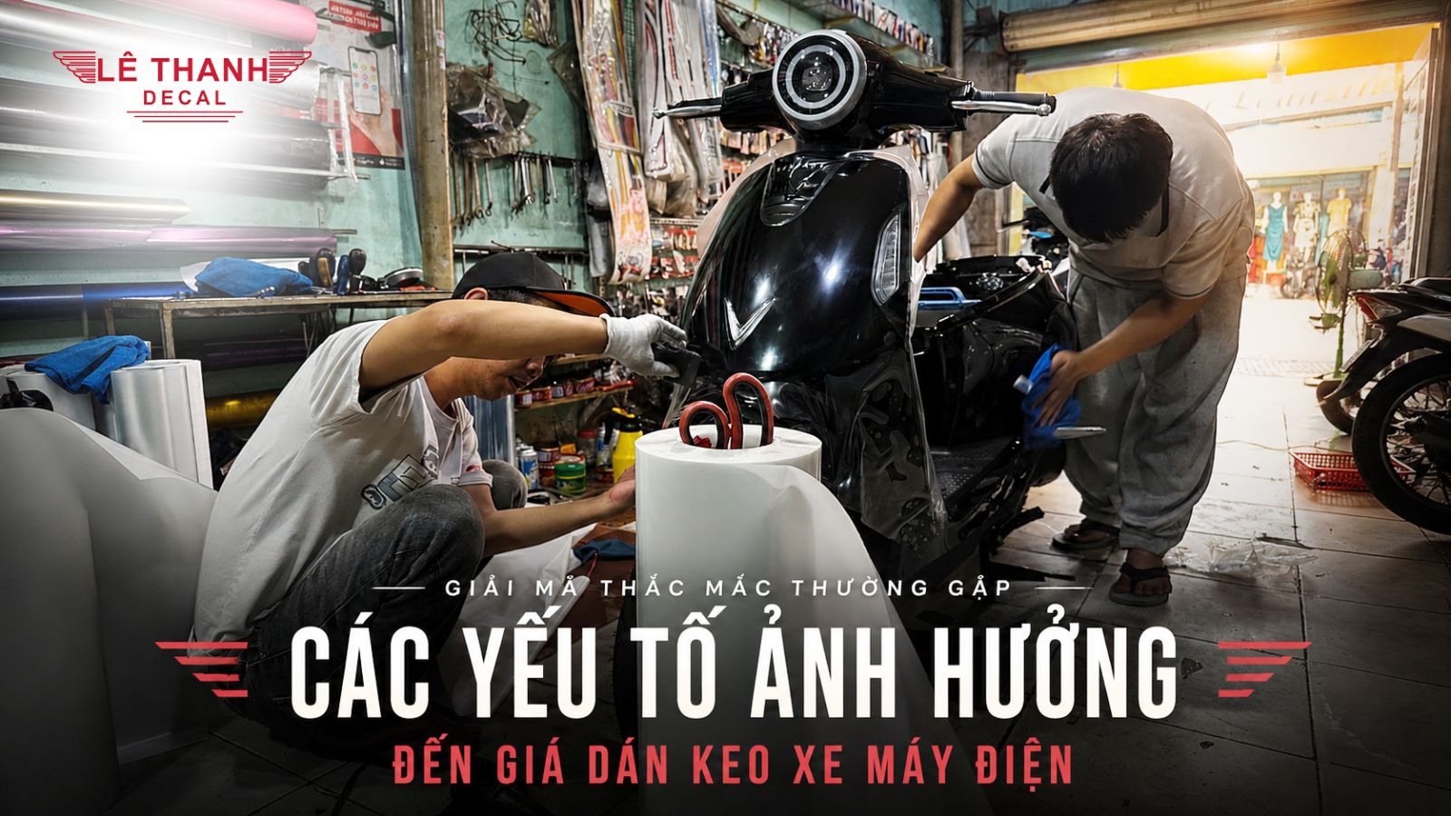 Các yếu tố ảnh hưởng đến giá dán keo xe máy điện