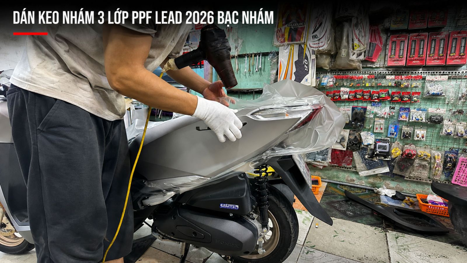 Dán keo nhám 3 lớp PPF Honda LEAD màu bạc nhám