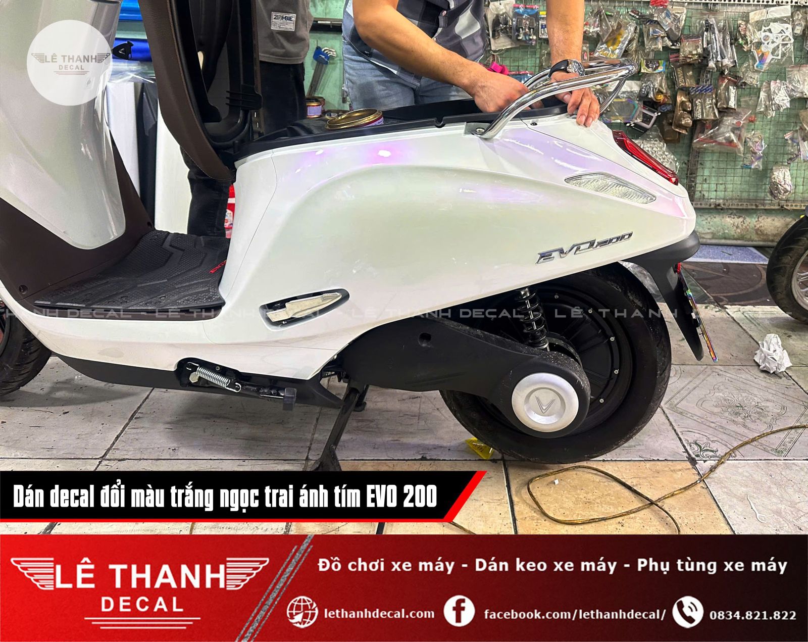 Dán decal đổi màu trắng ngọc trai ánh tím cho VinFast EVO 200