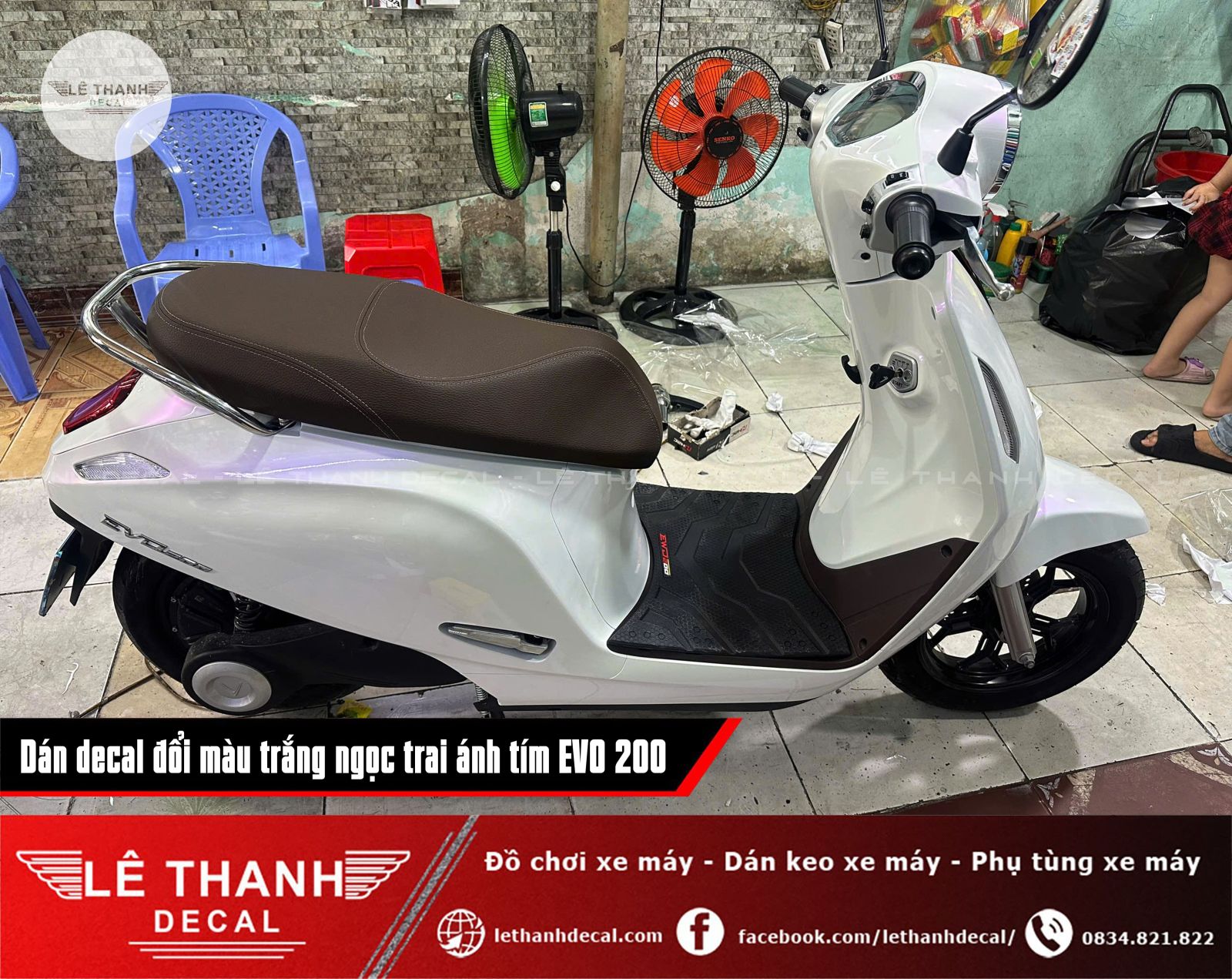 Dán decal đổi màu trắng ngọc trai ánh tím cho VinFast EVO 200