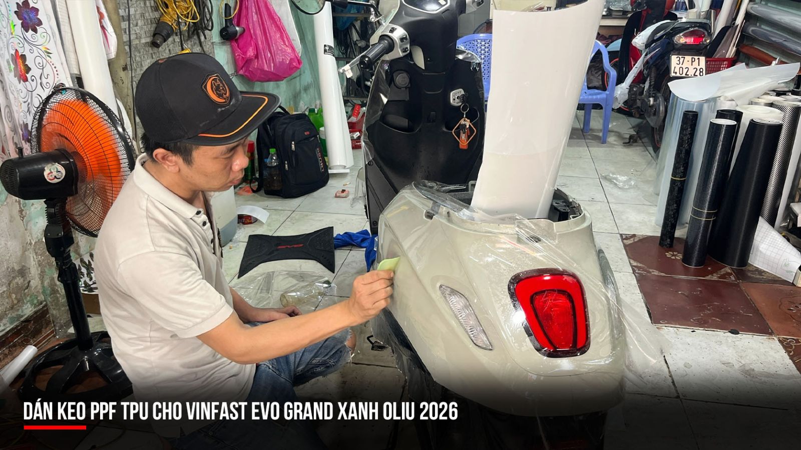 ​ Dán keo ppf TPU cho Vinfast EVO GRAND xanh Oliu 2026  Click and drag to move ​