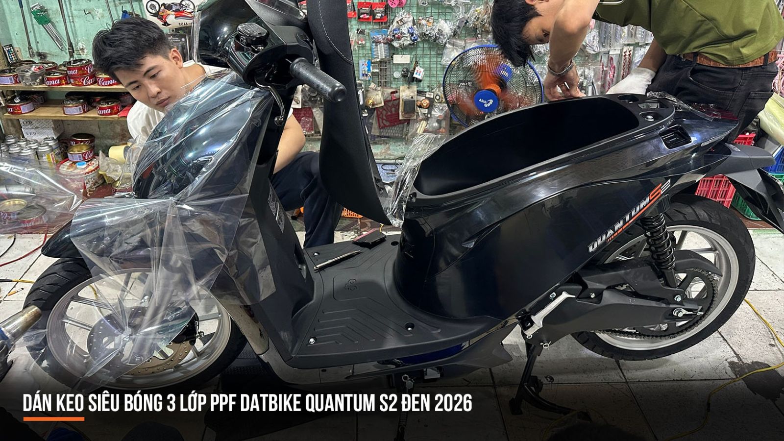 Dán keo siêu bóng 3 lớp PPF xe máy điện DatBike Quantum S2 đen 2026