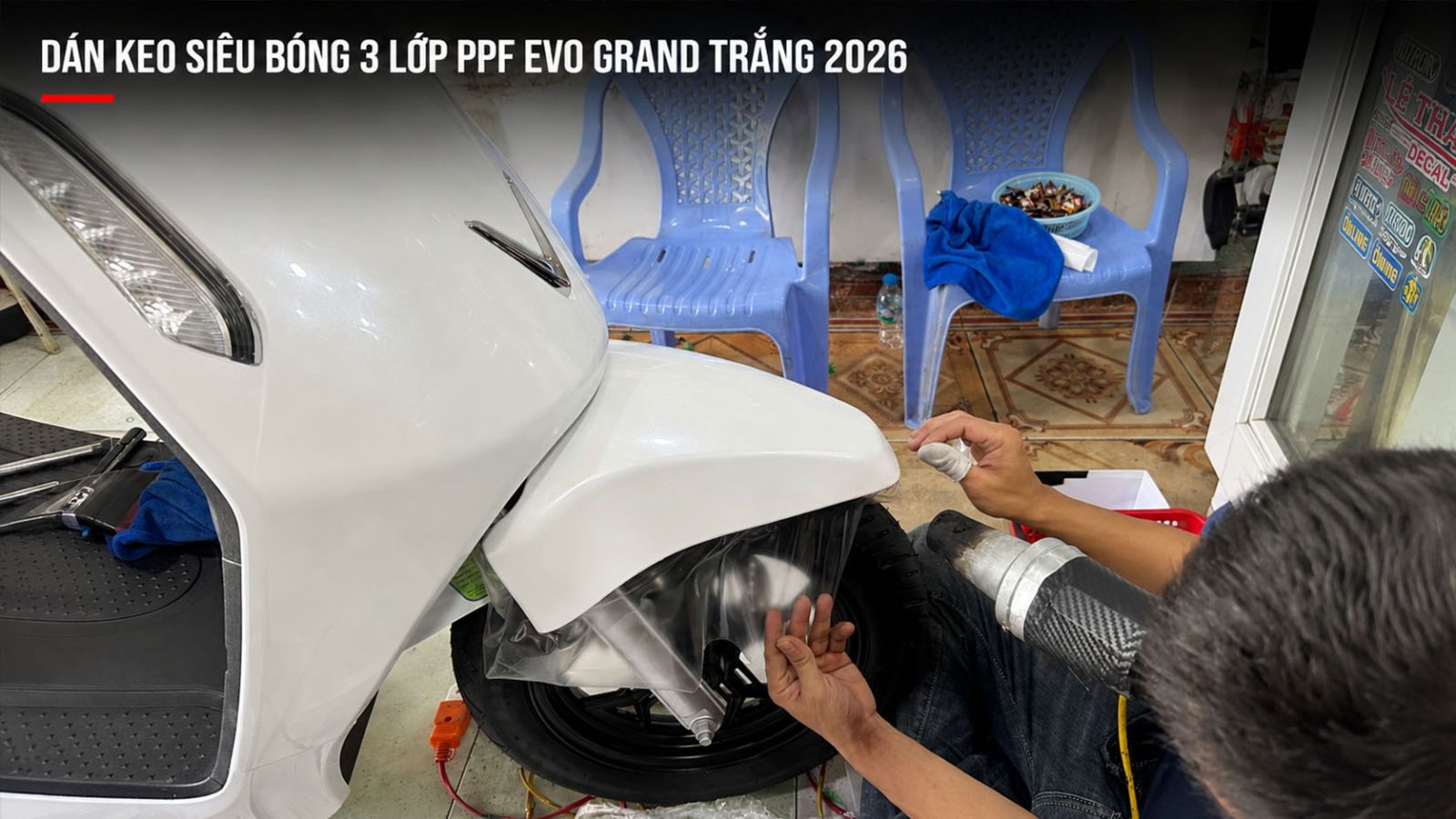 Dán keo siêu bóng 3 lớp PPF xe máy điện VinFast EVO GRAND trắng 2026