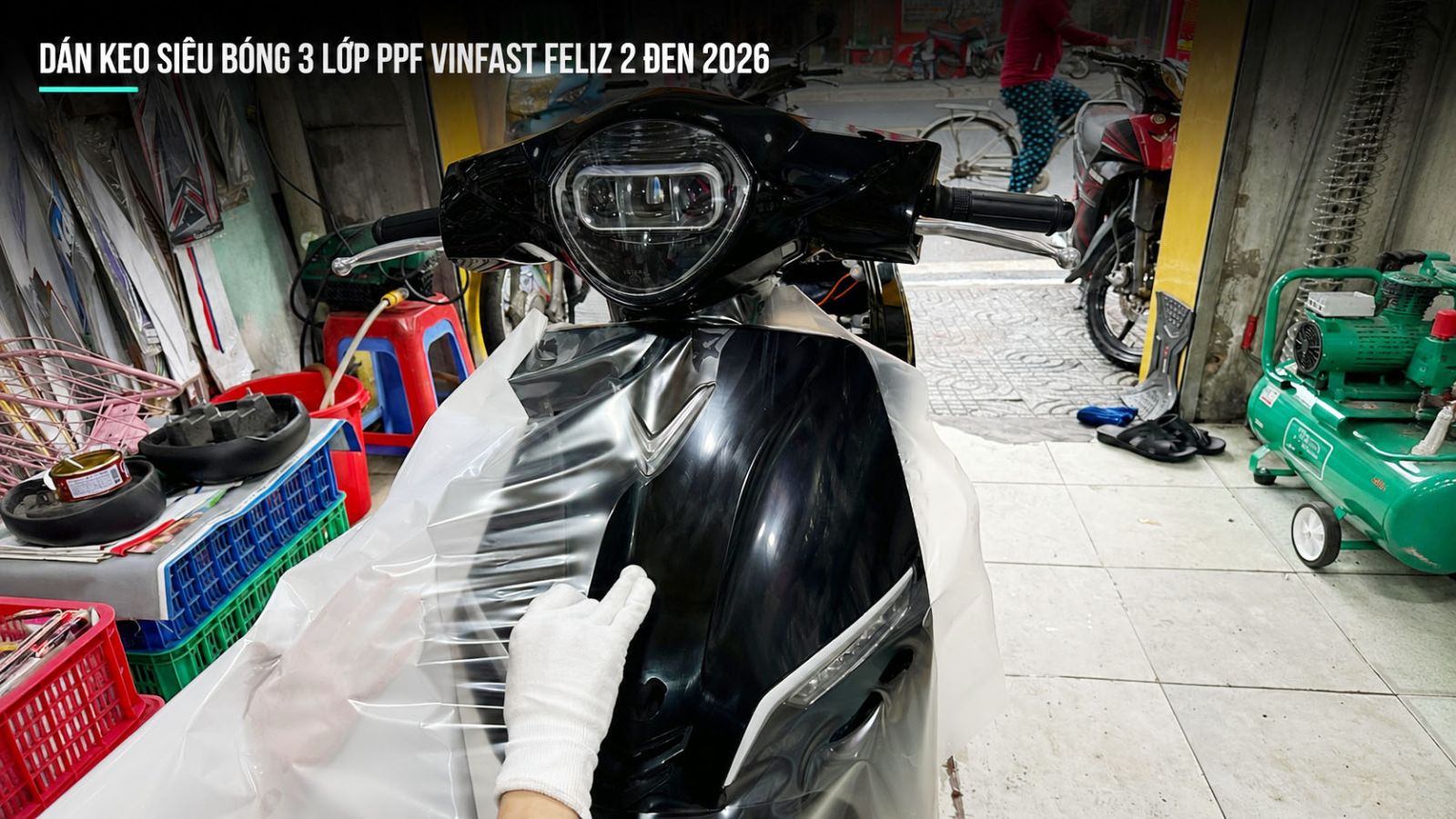 Dán keo siêu bóng 3 lớp PPF xe máy điện VinFast Feliz 2 đen 2026