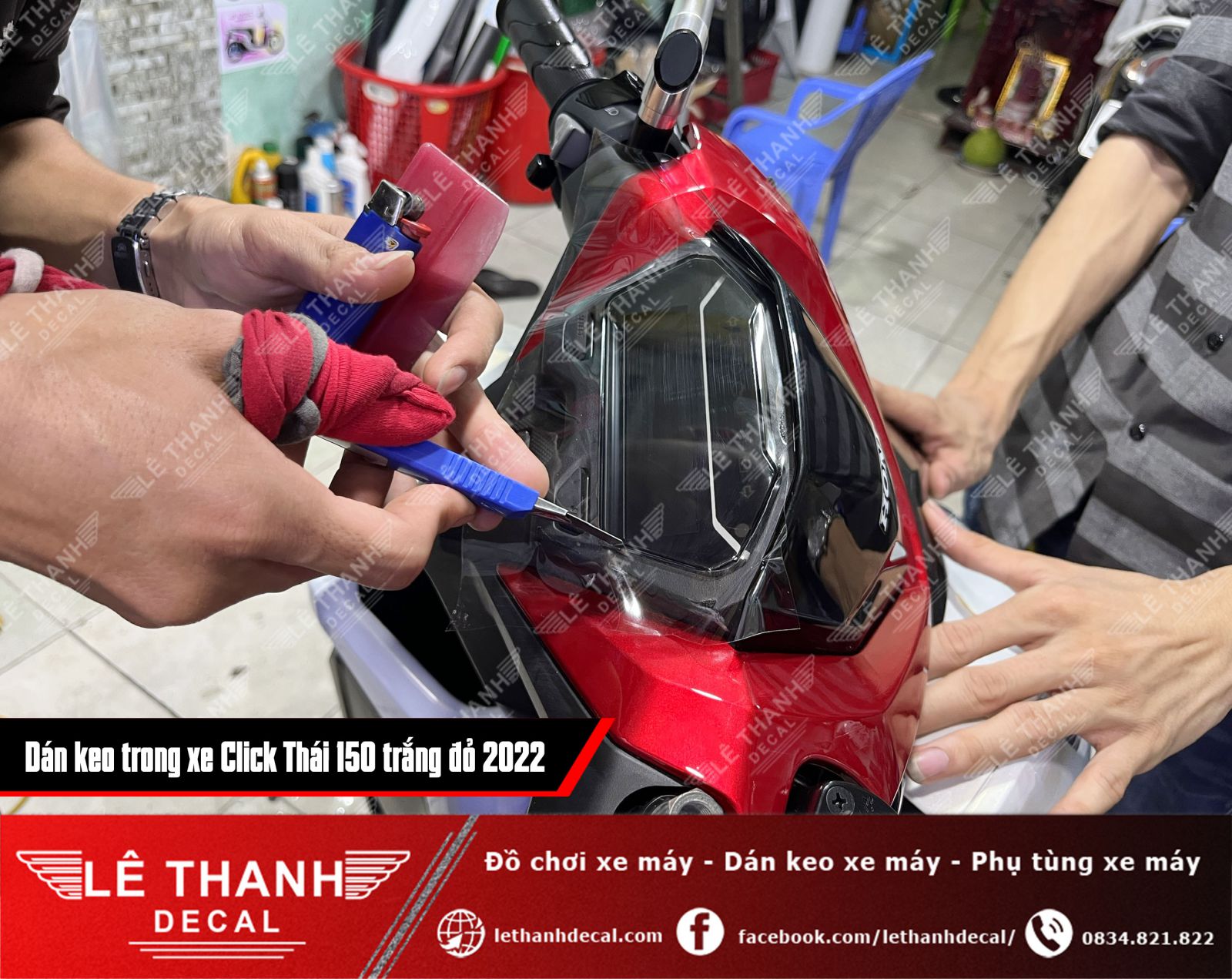 Dán keo trong xe máy Click Thái 150 trắng đỏ 2022