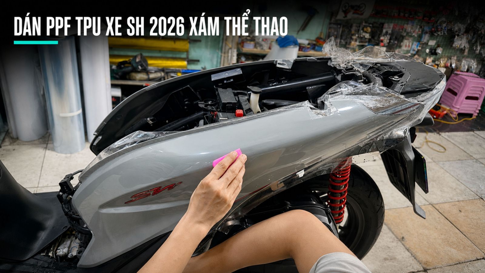 Dán PPF TPU xe máy Honda SH 2026 xám thể thao
