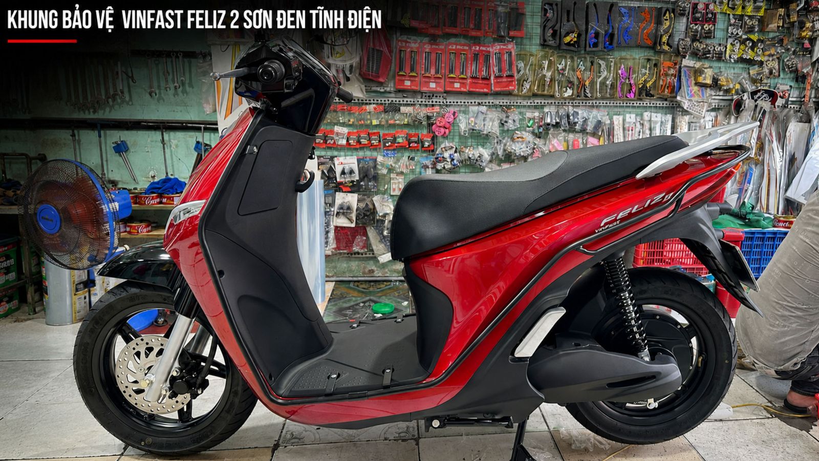 Khung bảo vệ xe máy điện VinFast Feliz 2 sơn đen tĩnh điện