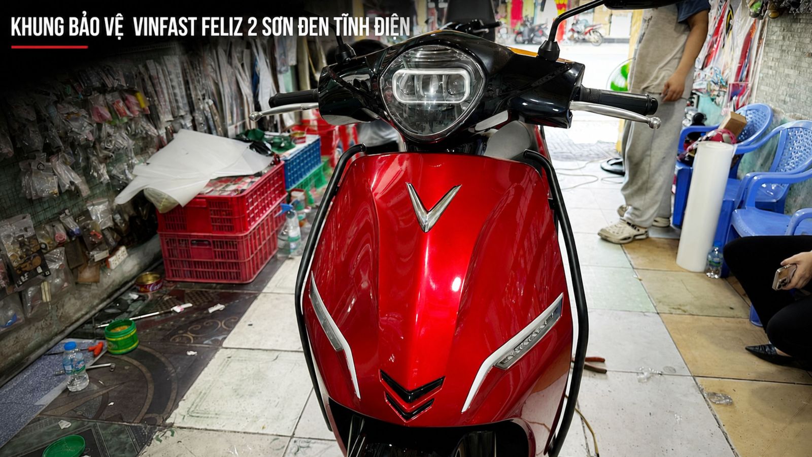 Khung bảo vệ xe máy điện VinFast Feliz 2 sơn đen tĩnh điện