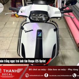 Dán decal đổi màu trắng ngọc trai ánh tím Vespa Sprint S